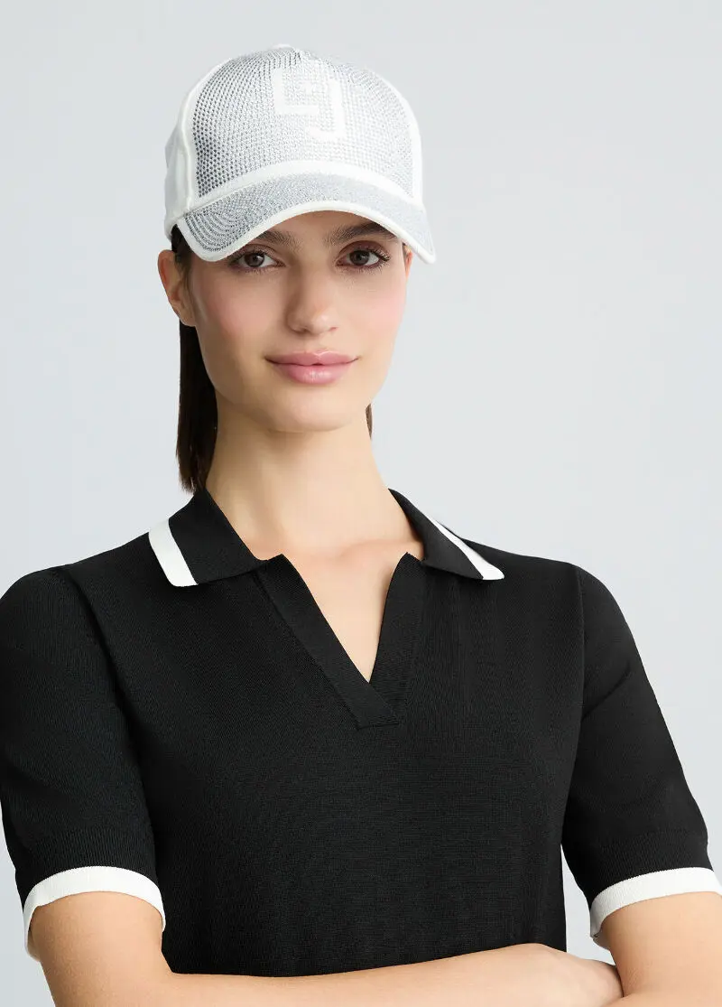 Бейсболка со стразами