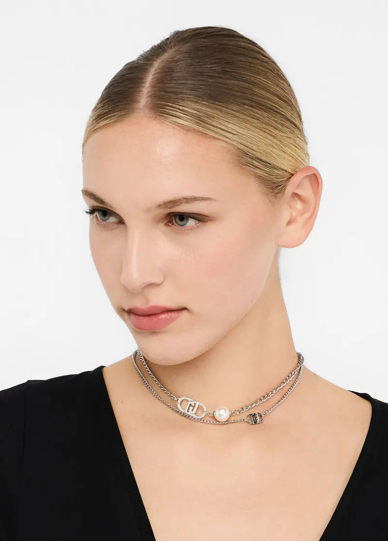 Ожерелье в несколько нитей с жемчужиной