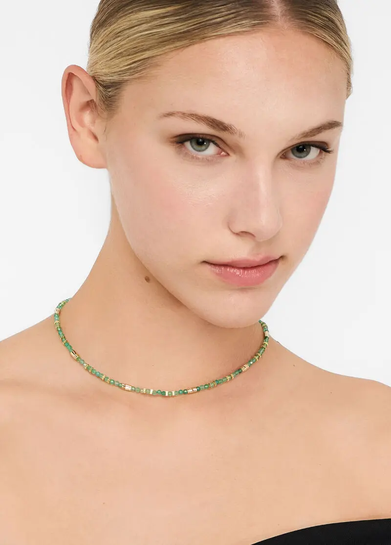 Короткое ожерелье с бусинами